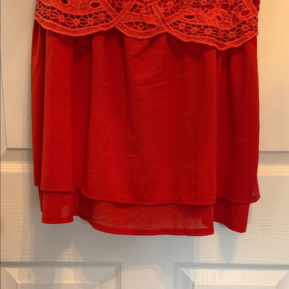 Chic Red Lace Camisole Top - Picture 7 of 11